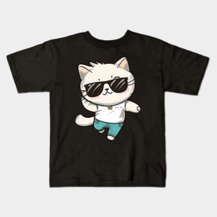 Cute ginger cat wearing sunglasses Kids T-Shirt